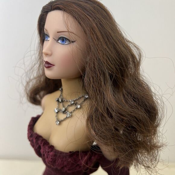 Vtg 2003 Madame Alexander Bordeaux Alex‎ 16” Fashion doll Dressed W Stand - Picture 4 of 8